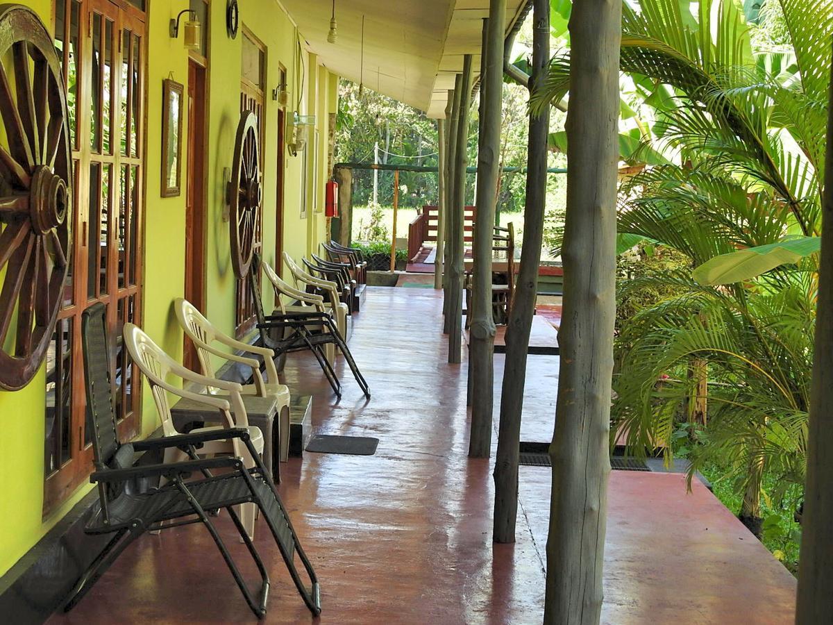 Villa Champagne Tissamaharama Luaran gambar
