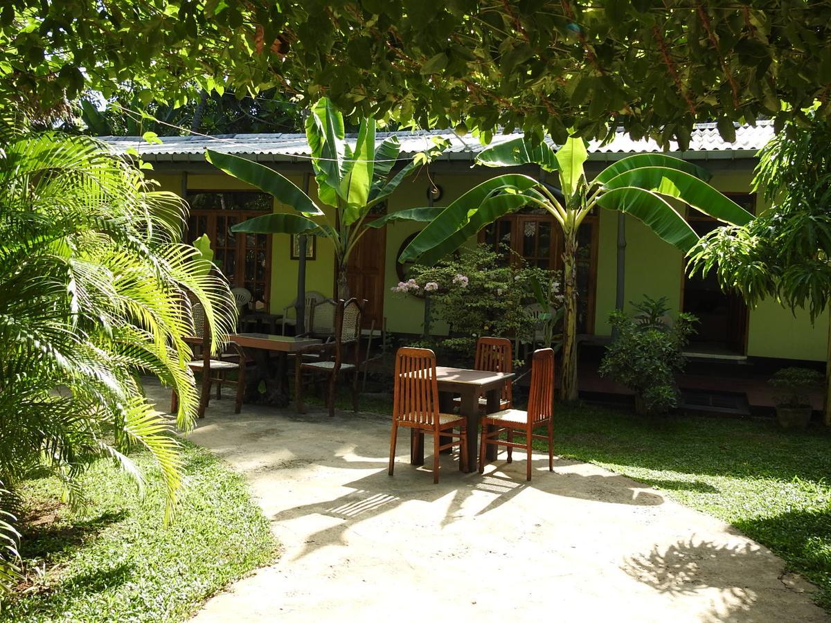 Villa Champagne Tissamaharama Luaran gambar